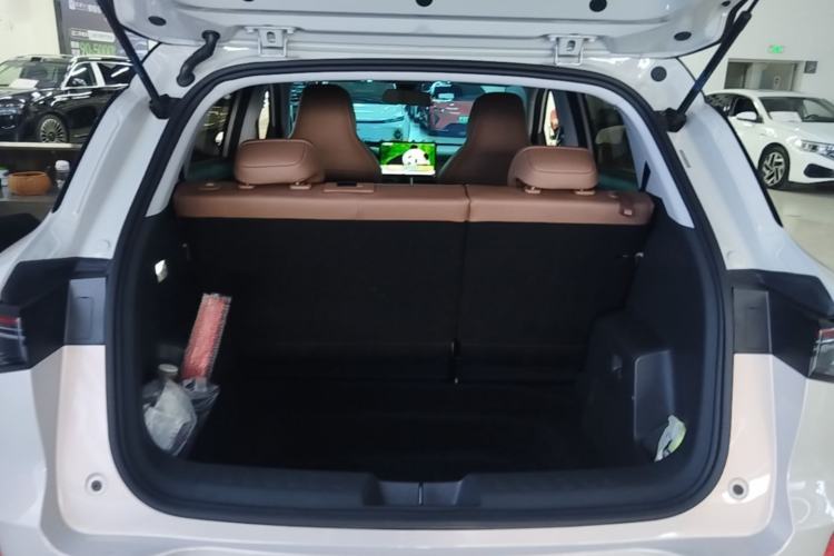 Used Wuling Bingo S 2025 Model 325km Deluxe Edition Trunk