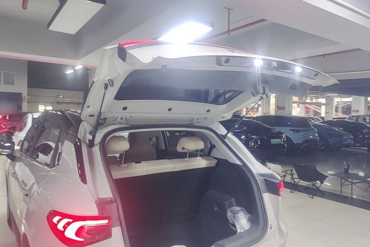 Used Wuling Bingo S 2025 Model 325km Deluxe Edition Trunk