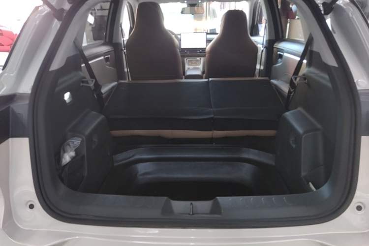 Used Wuling Bingo S 2025 Model 430km Flagship Edition Trunk