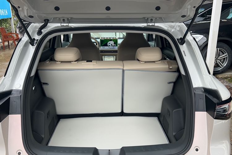 Used Wuling Bingo S 2025 Model 325km Deluxe Edition Trunk
