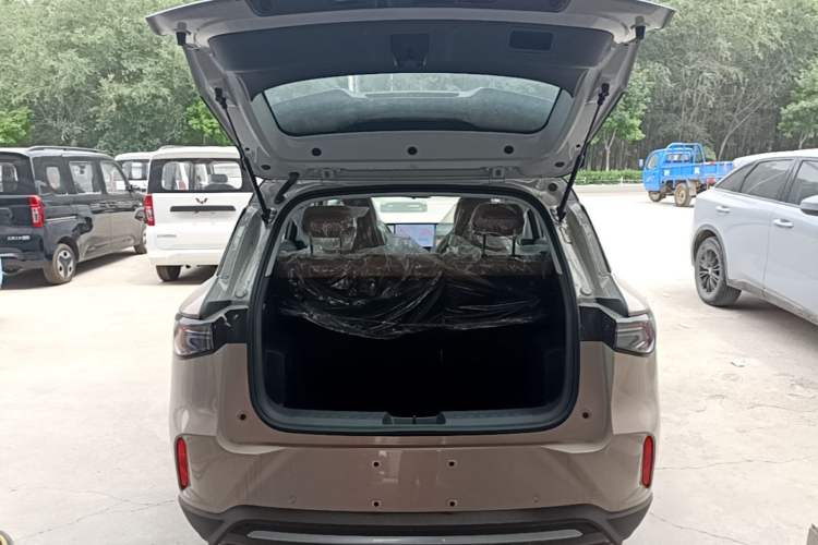 Used Wuling Bingo S 2025 Model 325km Deluxe Edition Trunk