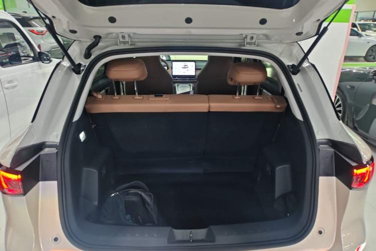 Used Wuling Bingo S 2025 Model 430km Flagship Edition Trunk