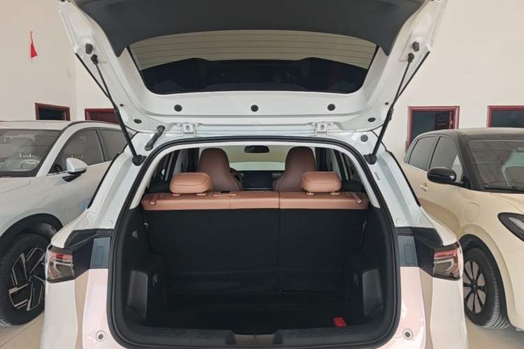 Used Wuling Bingo S 2025 Model 430km Flagship Edition Trunk