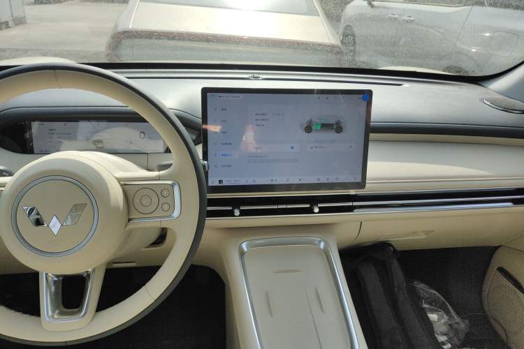 Used Wuling Bingo S 2025 Model 325km Flagship Edition Audio And AC Panel