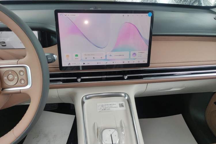 Used Wuling Bingo S 2025 Model 430km Deluxe Edition Audio And AC Panel