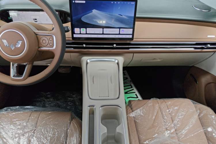 Used Wuling Bingo S 2025 Model 325km Deluxe Edition Audio And AC Panel