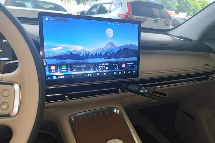 Used Wuling Bingo S 2025 Model 325km Flagship Edition Audio And AC Panel