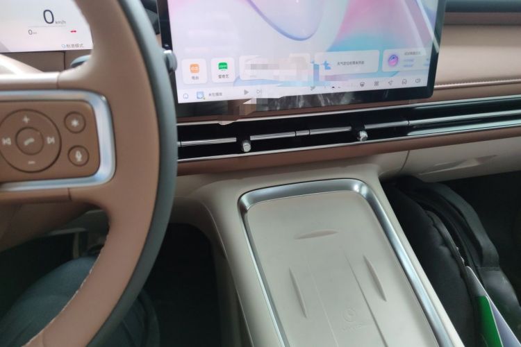 Used Wuling Bingo S 2025 Model 325km Deluxe Edition Audio And AC Panel