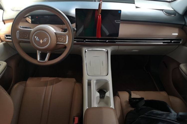 Used Wuling Bingo S 2025 Model 430km Deluxe Edition Center Console