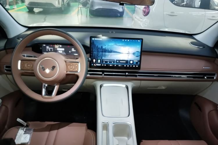 Used Wuling Bingo S 2025 Model 325km Deluxe Edition Center Console