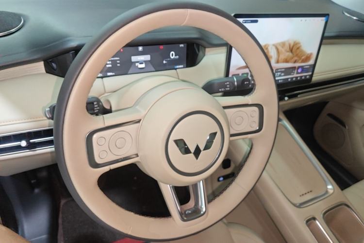 Used Wuling Bingo S 2025 Model 430km Flagship Edition Center Console