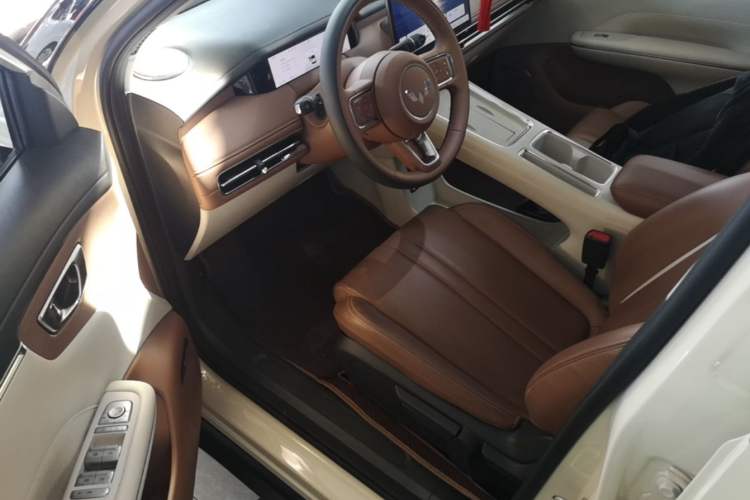Used Wuling Bingo S 2025 Model 430km Deluxe Edition Driver Seat