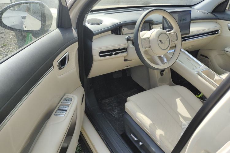 Used Wuling Bingo S 2025 Model 325km Flagship Edition Driver Seat