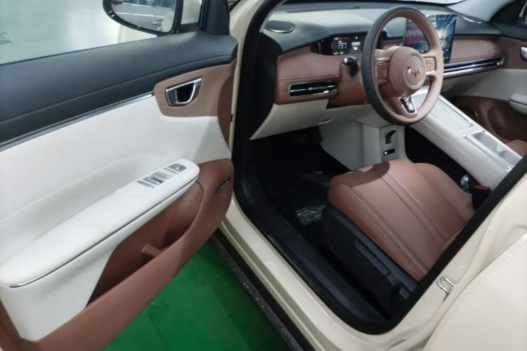 Used Wuling Bingo S 2025 Model 325km Deluxe Edition Driver Seat