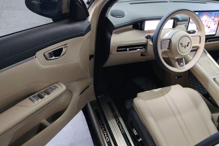 Used Wuling Bingo S 2025 Model 430km Flagship Edition Driver Seat