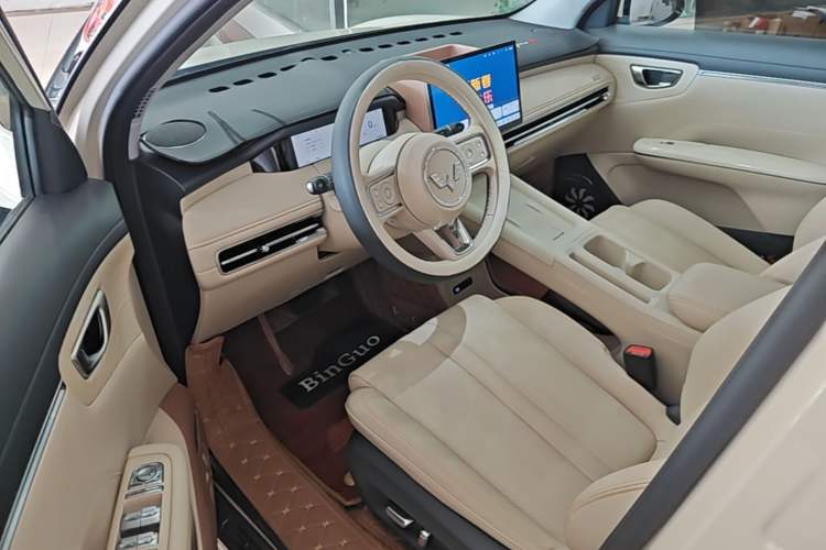 Used Wuling Bingo S 2025 Model 325km Flagship Edition Driver Seat