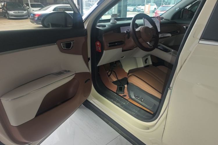 Used Wuling Bingo S 2025 Model 325km Flagship Edition Driver Seat