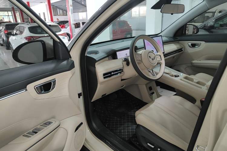 Used Wuling Bingo S 2025 Model 430km Flagship Edition Driver Seat