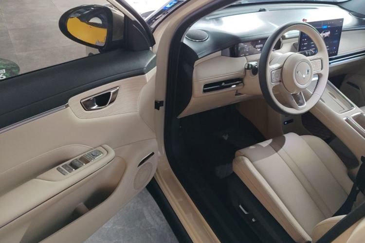 Used Wuling Bingo S 2025 Model 325km Flagship Edition Driver Seat