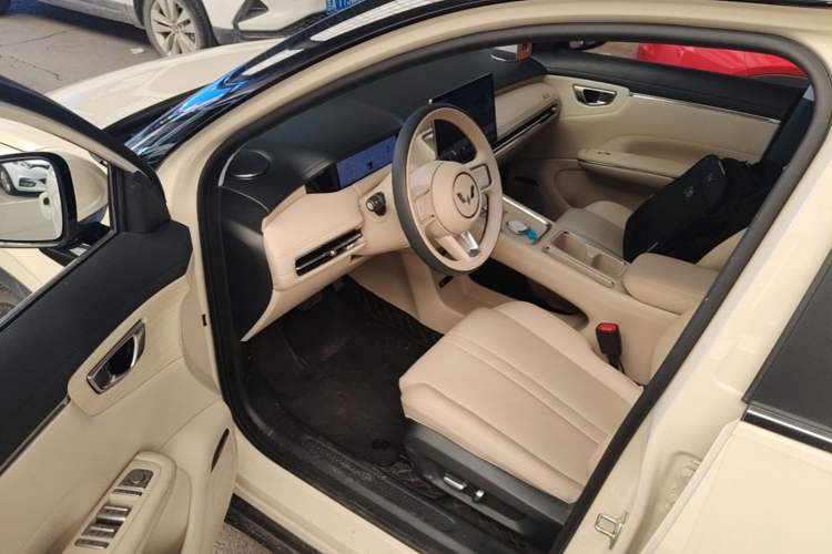 Used Wuling Bingo S 2025 Model 430km Flagship Edition Driver Seat
