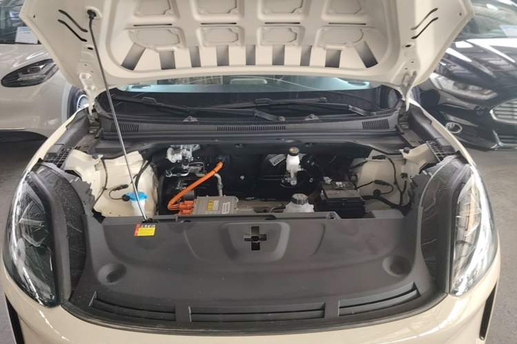 Used Wuling Bingo S 2025 Model 325km Deluxe Edition Engine Bay