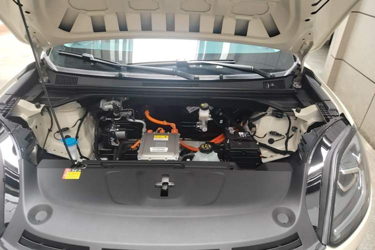 Used Wuling Bingo S 2025 Model 430km Flagship Edition Engine Bay