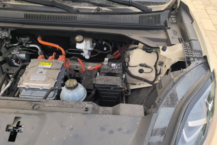 Used Wuling Bingo S 2025 Model 430km Deluxe Edition Engine Bay Left