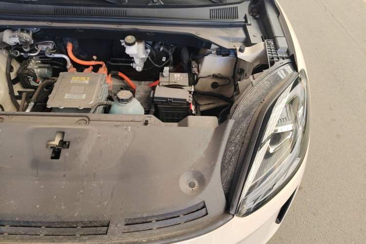 Used Wuling Bingo S 2025 Model 430km Flagship Edition Engine Bay Left