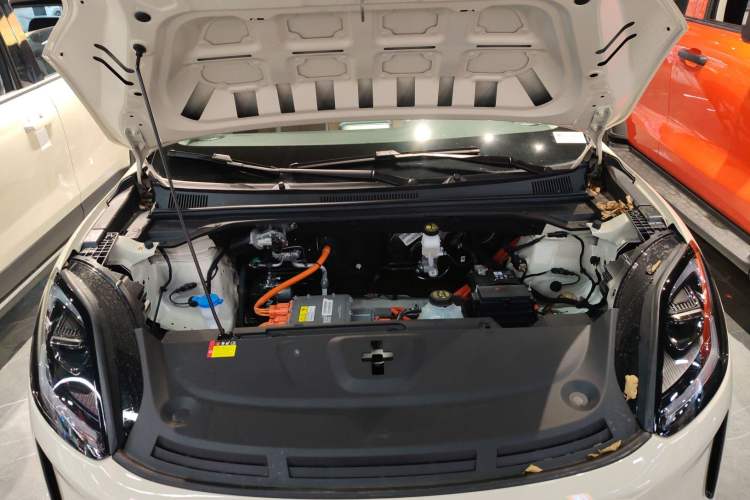 Used Wuling Bingo S 2025 Model 325km Flagship Edition Engine Bay