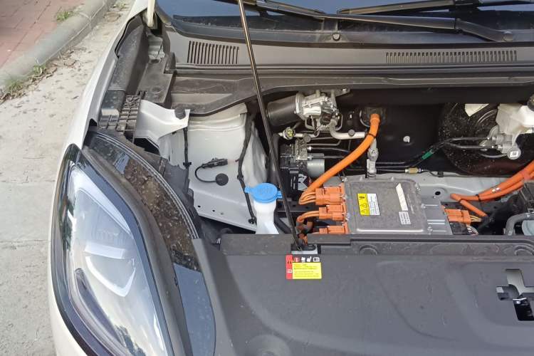Used Wuling Bingo S 2025 Model 325km Flagship Edition Engine Bay Right