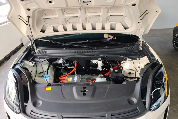 Used Wuling Bingo S 2025 Model 325km Flagship Edition Engine Bay