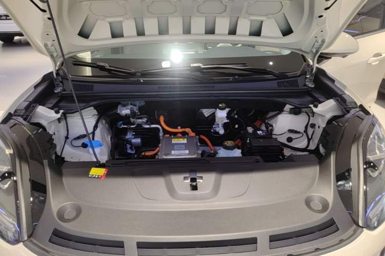 Used Wuling Bingo S 2025 Model 430km Flagship Edition Engine Bay