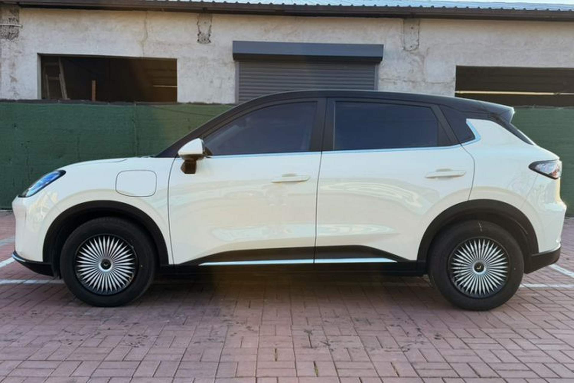 Used Wuling Bingo S 2025 Model 325km Deluxe Edition Exterior 3
