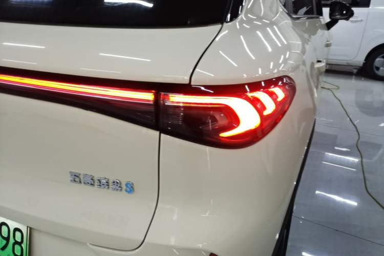 Used Wuling Bingo S 2025 Model 430km Flagship Edition Exterior 3