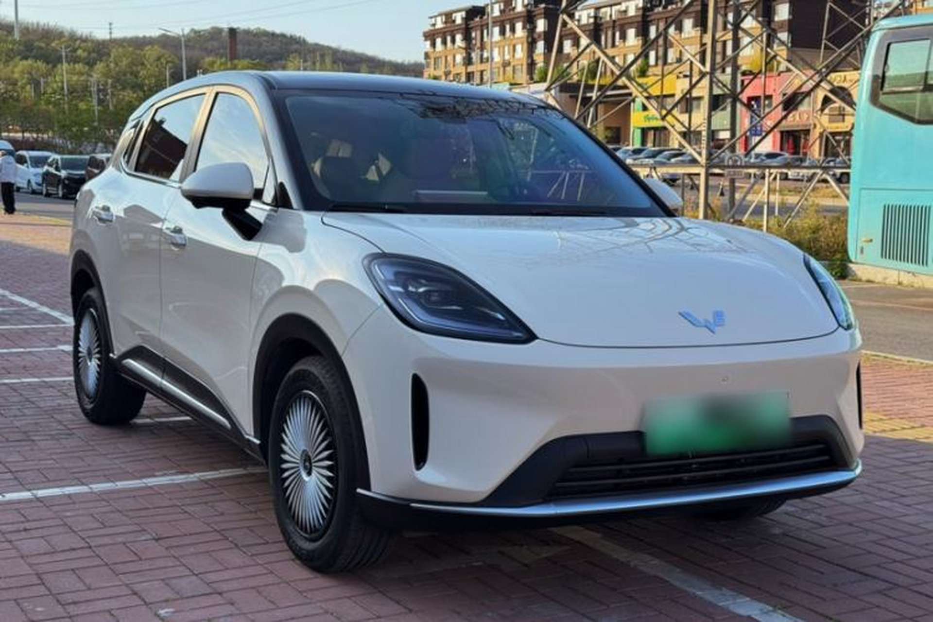 Used Wuling Bingo S 2025 Model 325km Deluxe Edition Exterior 4