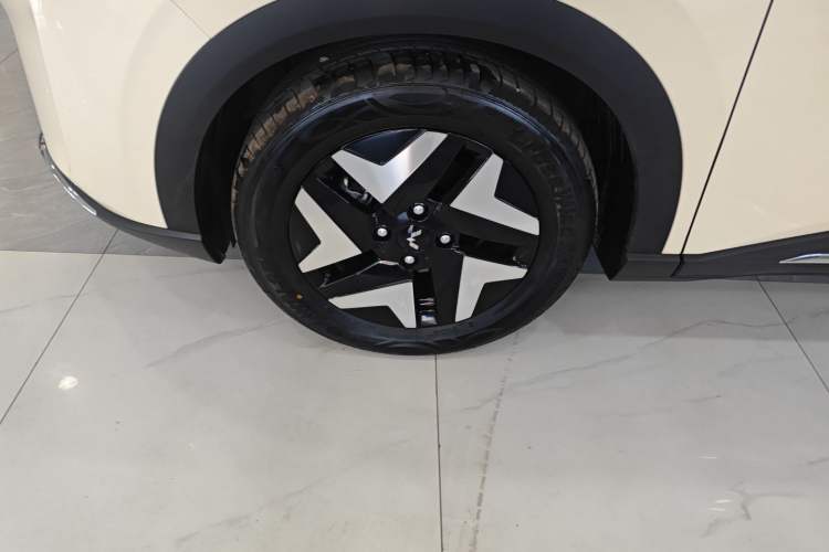Used Wuling Bingo S 2025 Model 430km Flagship Edition Exterior 4
