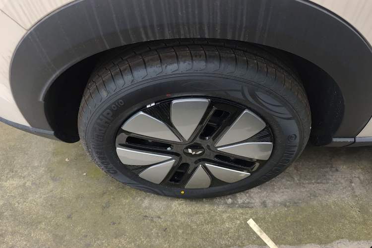 Used Wuling Bingo S 2025 Model 325km Deluxe Edition Exterior 5