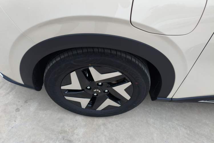 Used Wuling Bingo S 2025 Model 325km Flagship Edition Exterior 7