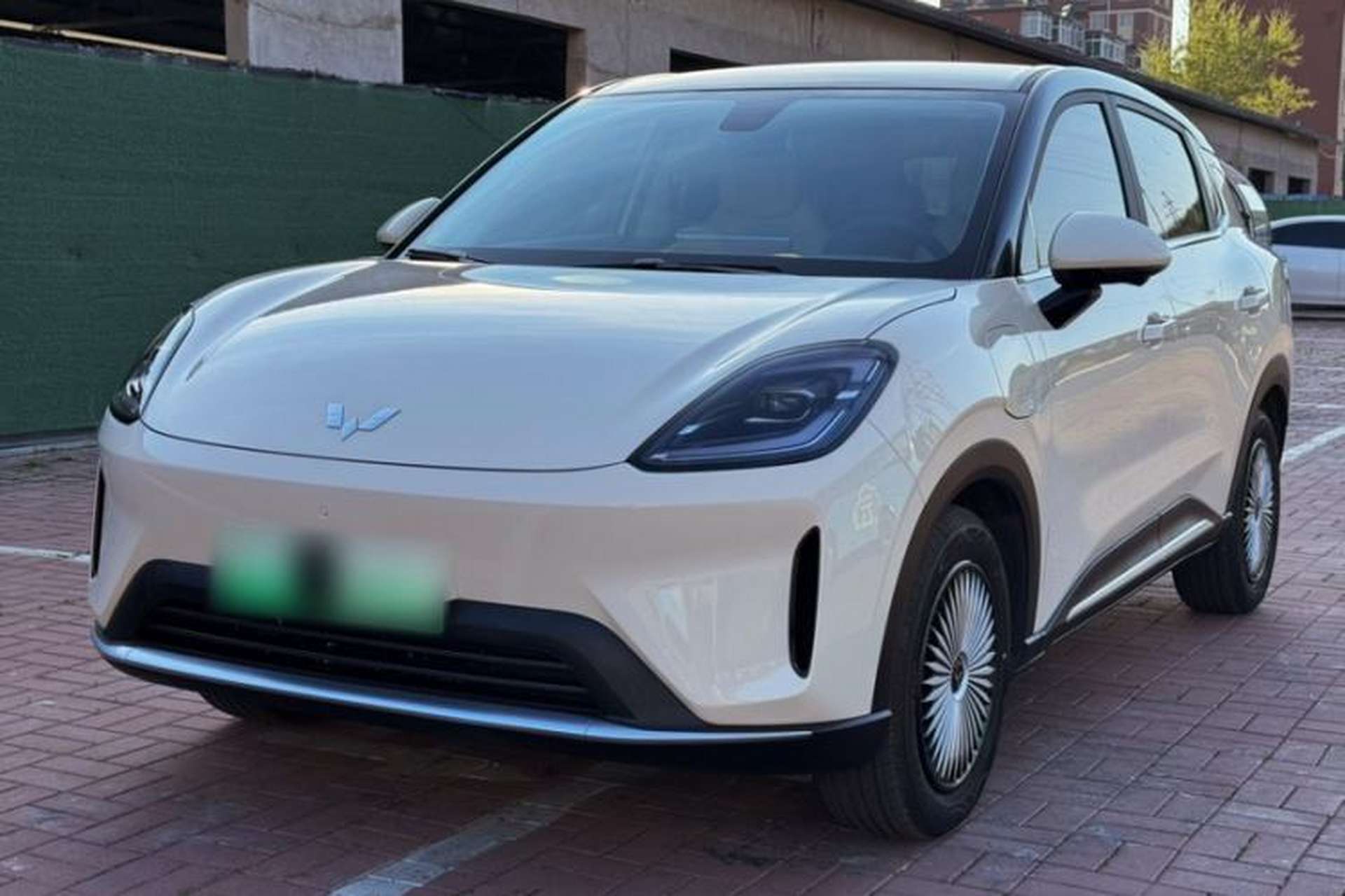 Used Wuling Bingo S 2025 Model 325km Deluxe Edition Front Left 45 Deg