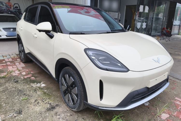 Used Wuling Bingo S 2025 Model 325km Deluxe Edition Front Right 45 Deg