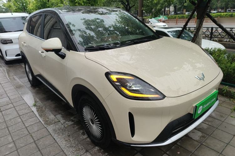 Used Wuling Bingo S 2025 Model 325km Deluxe Edition Front Right 45 Deg