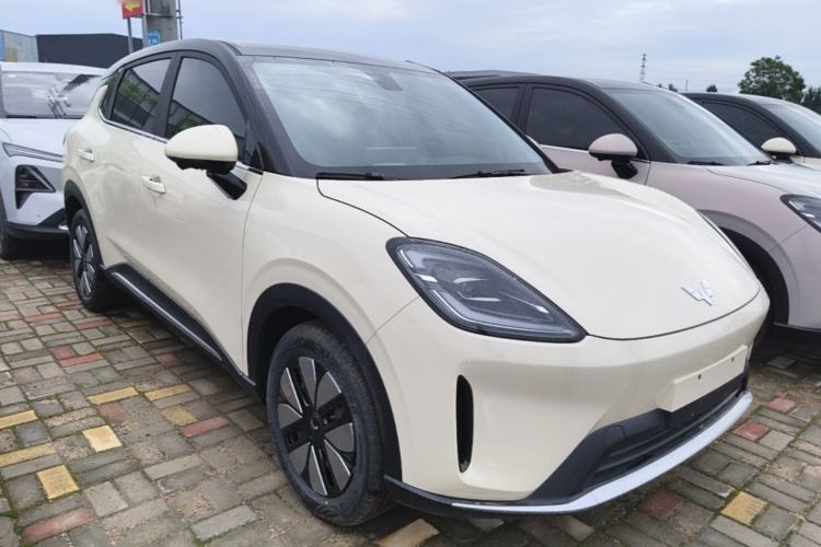 Used Wuling Bingo S 2025 Model 325km Deluxe Edition Front Right 45 Deg