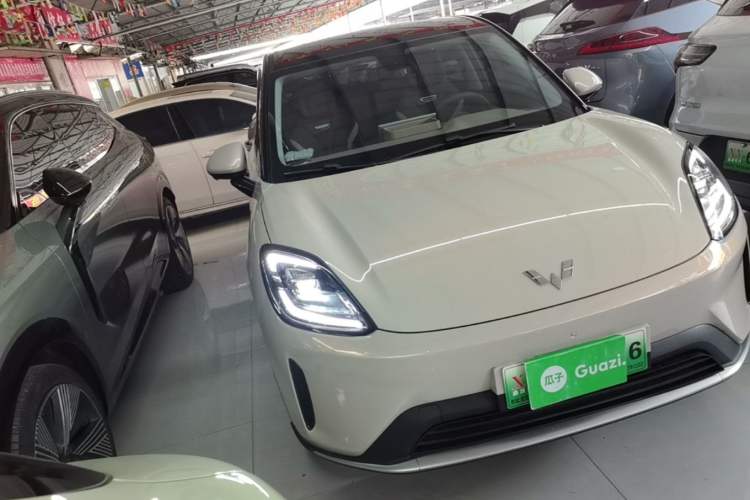 Used Wuling Bingo S 2025 Model 325km Deluxe Edition Front Right 45 Deg