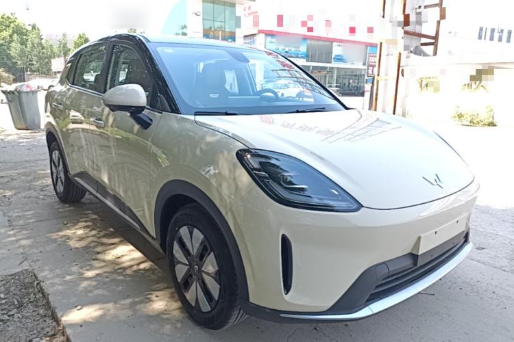 Used Wuling Bingo S 2025 Model 325km Deluxe Edition Front Right 45 Deg