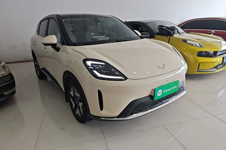 Used Wuling Bingo S 2025 Model 325km Flagship Edition Front Right 45 Deg