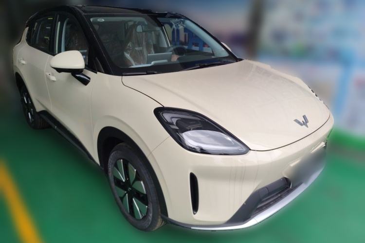 Used Wuling Bingo S 2025 Model 325km Deluxe Edition Front Right 45 Deg
