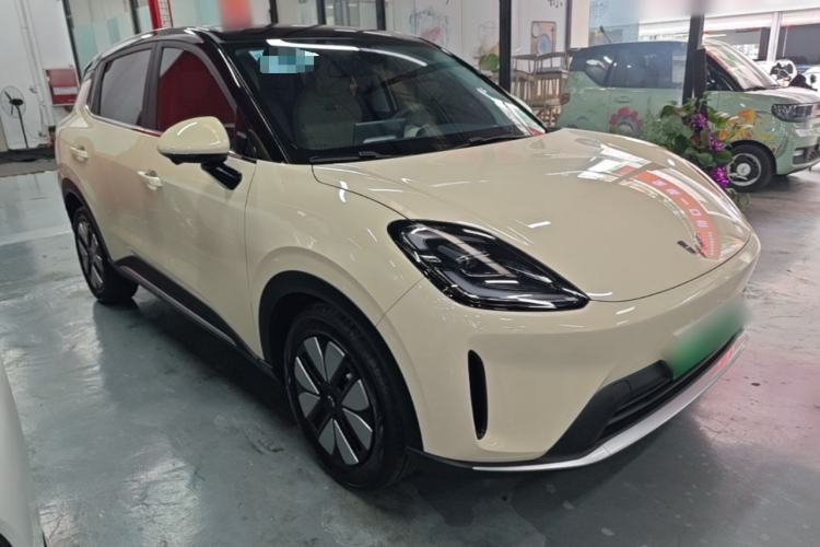 Used Wuling Bingo S 2025 Model 325km Deluxe Edition Front Right 45 Deg