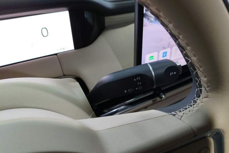 Used Wuling Bingo S 2025 Model 430km Flagship Edition Gear Lever