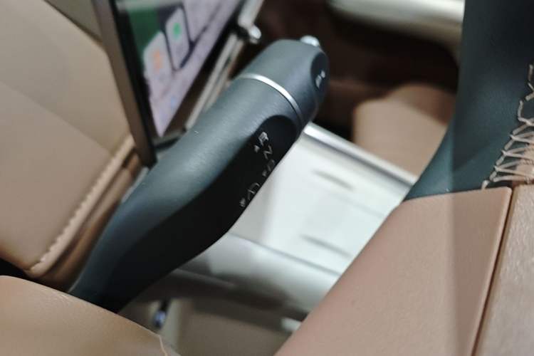 Used Wuling Bingo S 2025 Model 325km Deluxe Edition Gear Lever