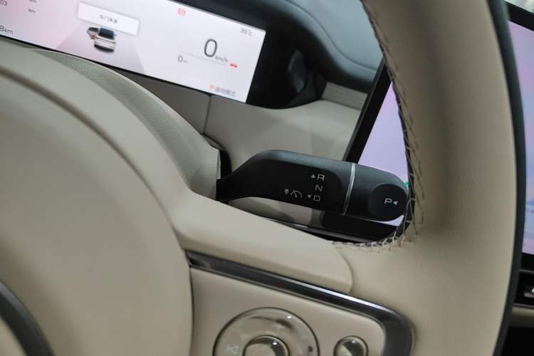 Used Wuling Bingo S 2025 Model 430km Flagship Edition Gear Lever
